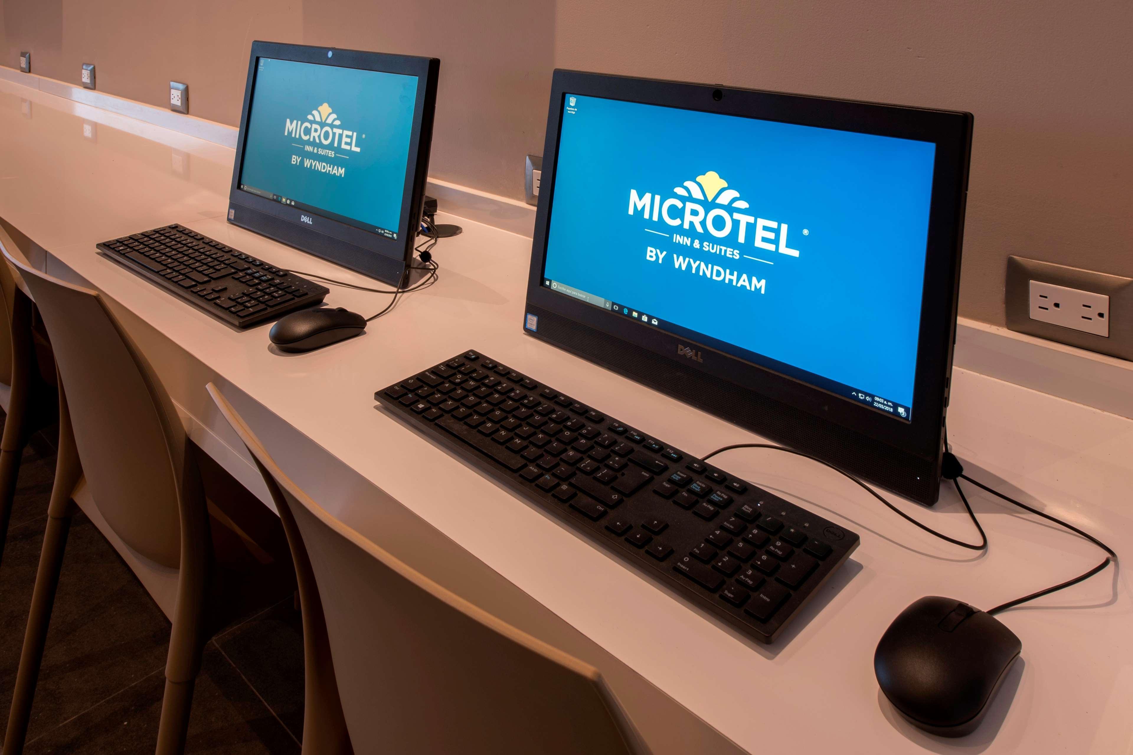 Microtel Inn & Suites By Wyndham San Luis Potosi Exterior photo